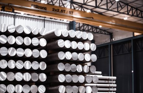 O impacto da instabilidade global nas cadeias de suprimento e no setor de alumínio